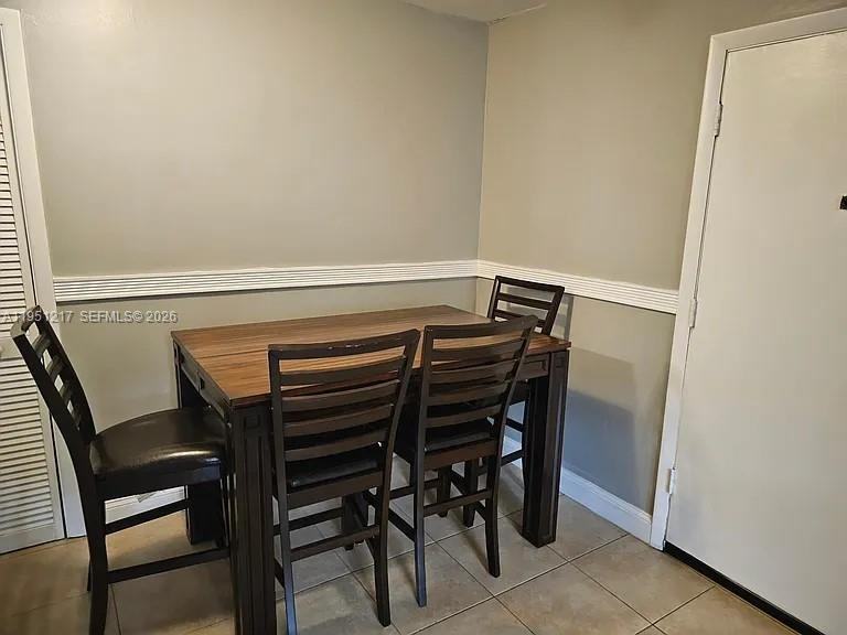 1100 Salzedo St - Photo 7 of 8