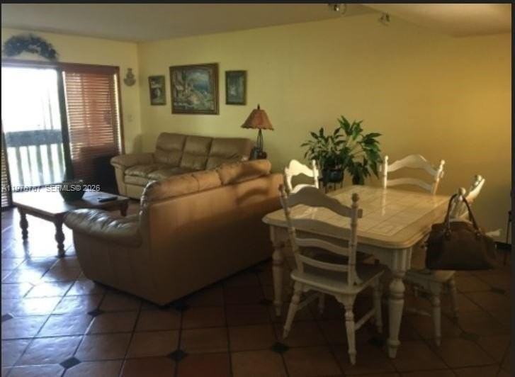 655 W Park Dr #6-12 - Photo 2 of 11