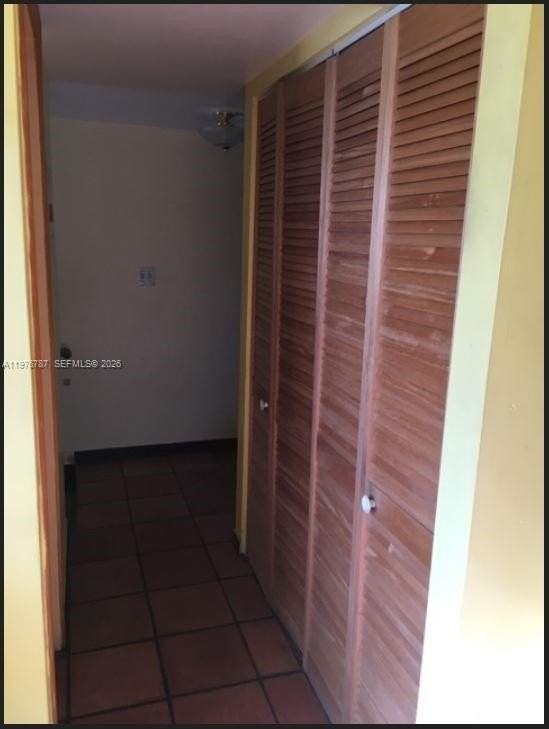 655 W Park Dr #6-12 - Photo 6 of 11