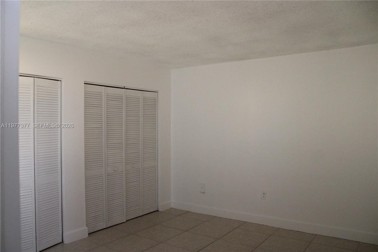 9410 W Flagler St #413 - Photo 4 of 11