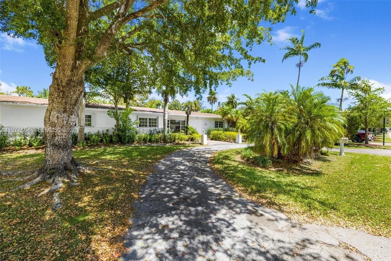 7255 Sw 125th St - Photo 2 of 50