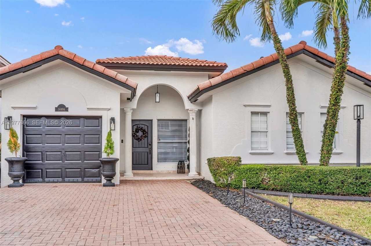 14486 Sw 158th Pl - Photo 2 of 17