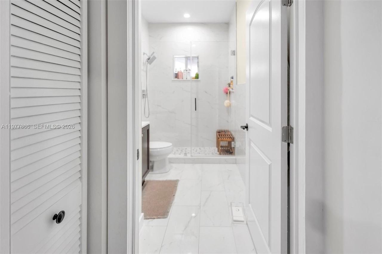 14486 Sw 158th Pl - Photo 4 of 17