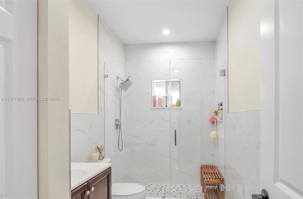 14486 Sw 158th Pl - Photo 5 of 17