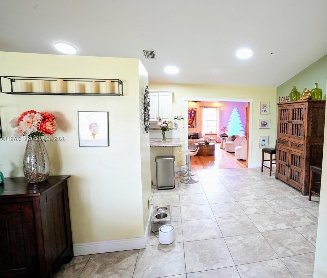 2304 Se 8th Ter - Photo 3 of 23