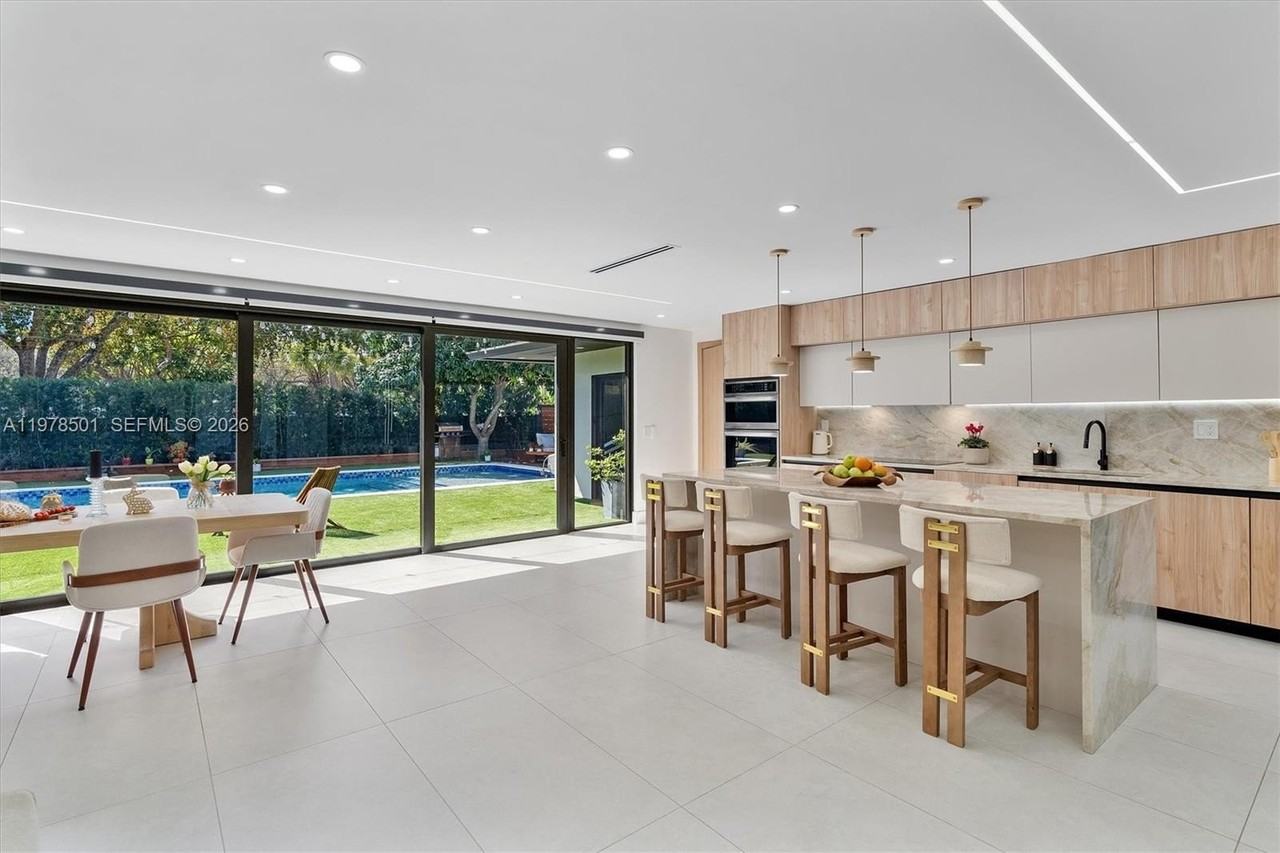 4000 N Circle Dr #0 - Photo 7 of 28