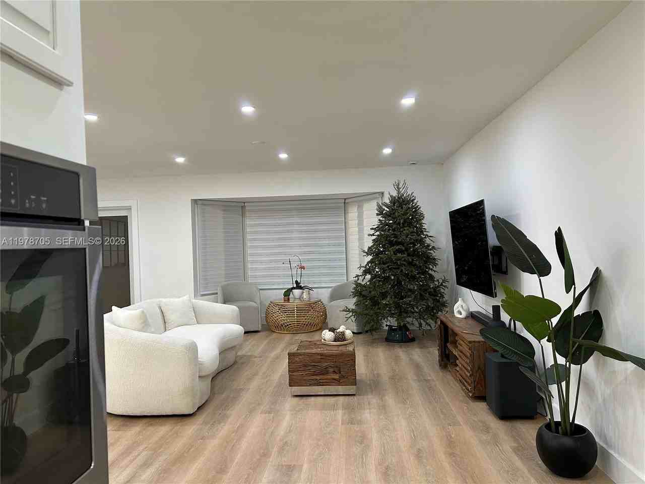 15915 Sw 103rd Pl - Photo 5 of 17