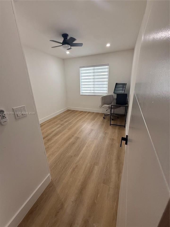 15915 Sw 103rd Pl - Photo 7 of 17