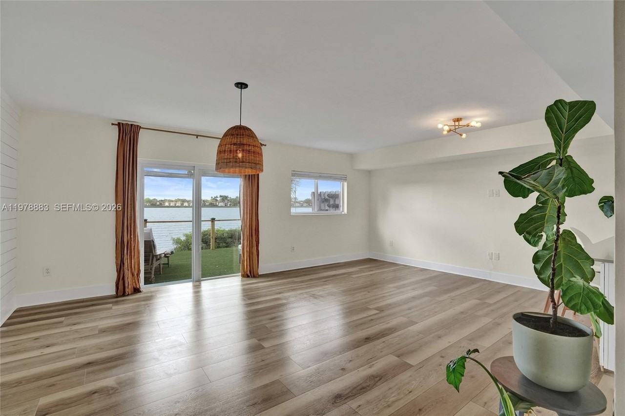 20822 San Simeon Way #103 - Photo 7 of 31