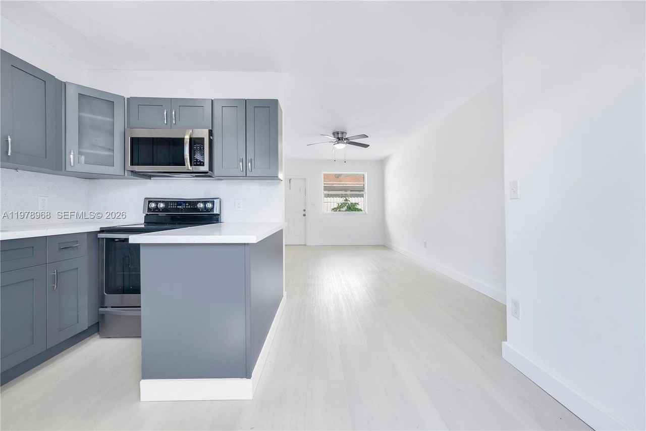 15991 Ne 18th Pl #3 - Photo 7 of 14