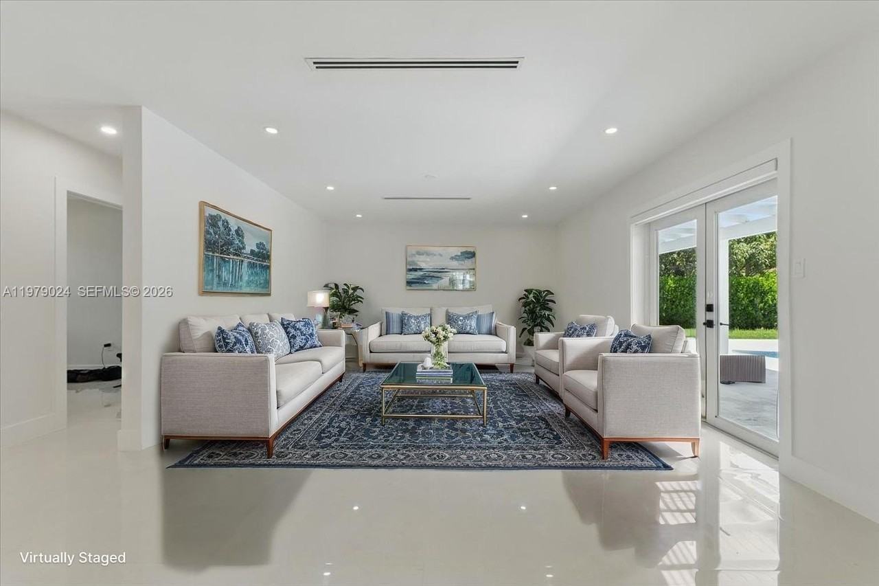 7860 Sw 158th Ter - Photo 2 of 23