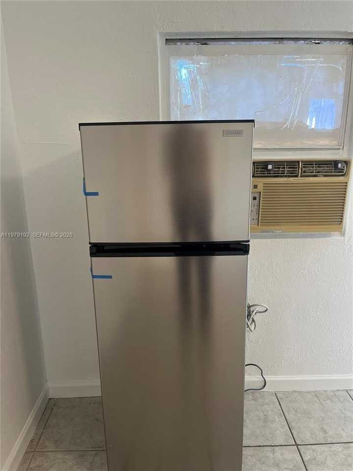 842 Nw 107th St #A - Photo 7 of 15