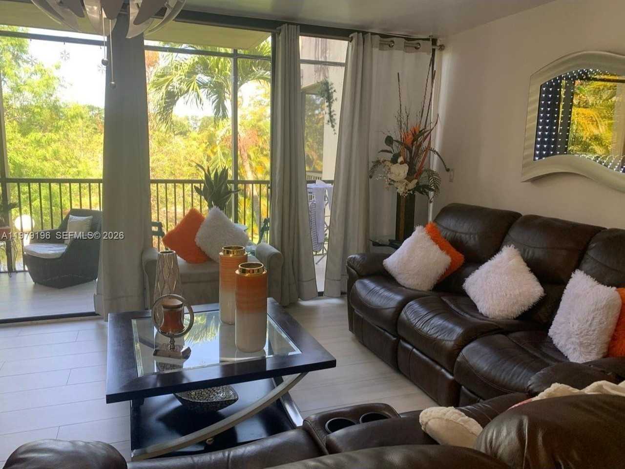 2821 Sw 87th Ave #812