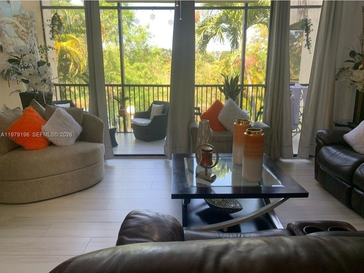 2821 Sw 87th Ave #812 - Photo 2 of 3