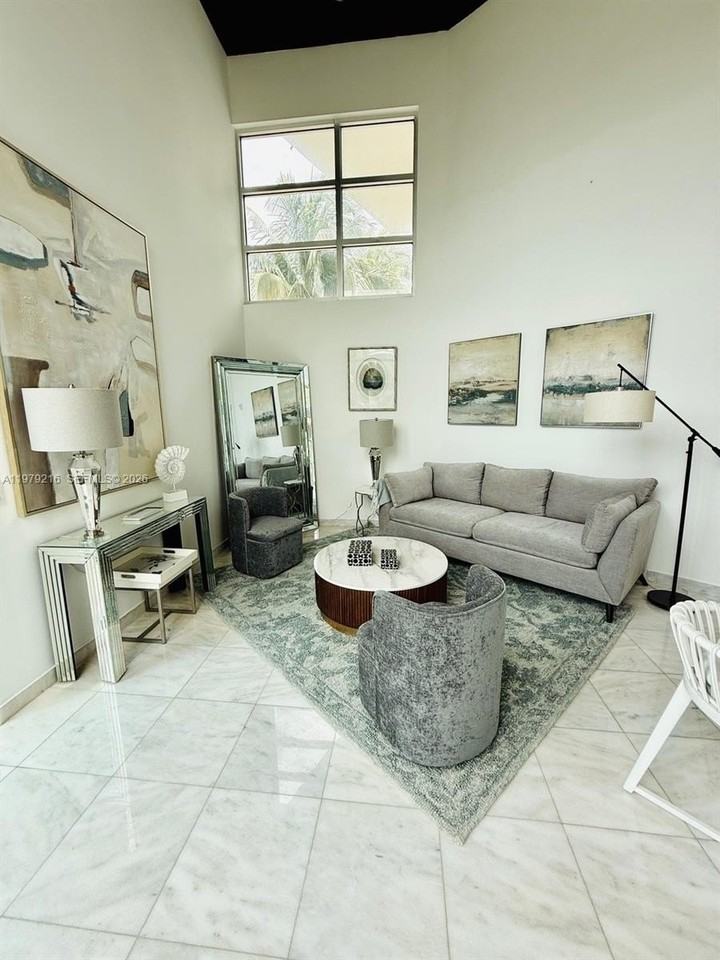 7700 Collins Ave #5 - Photo 4 of 30