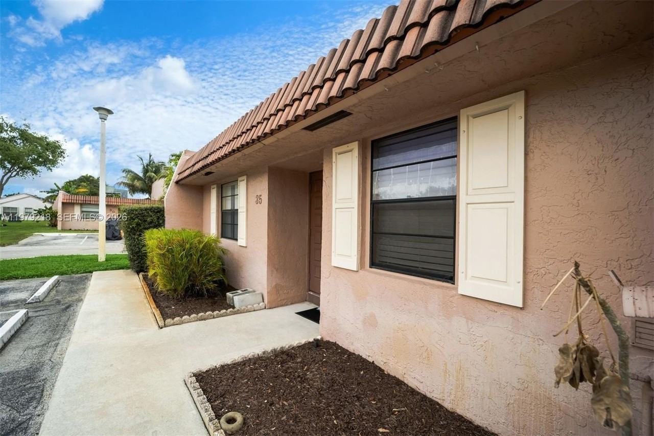 35 Cortez Way #1-43 - Photo 3 of 30