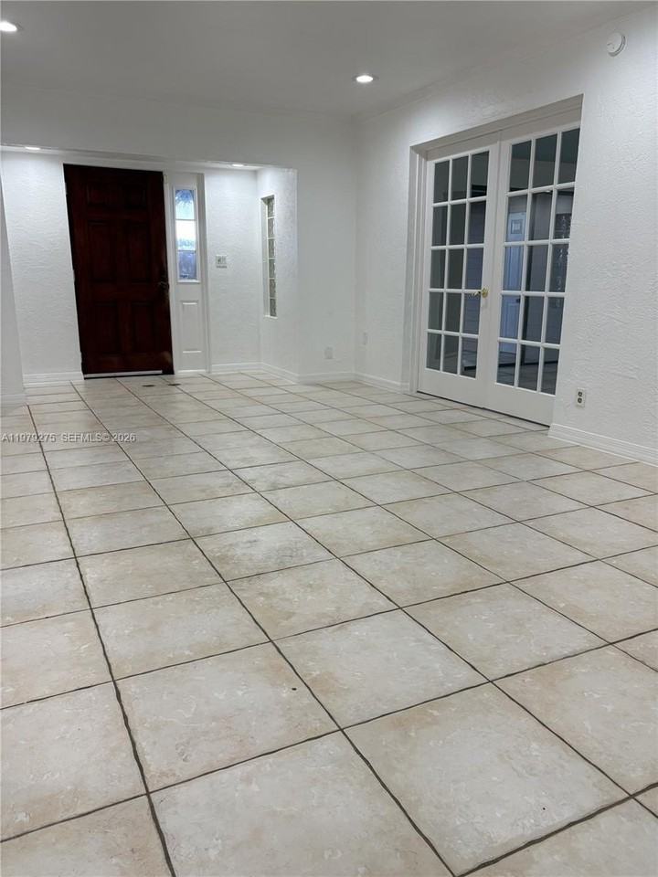 1970 Sw 24th Cir #NA - Photo 7 of 24