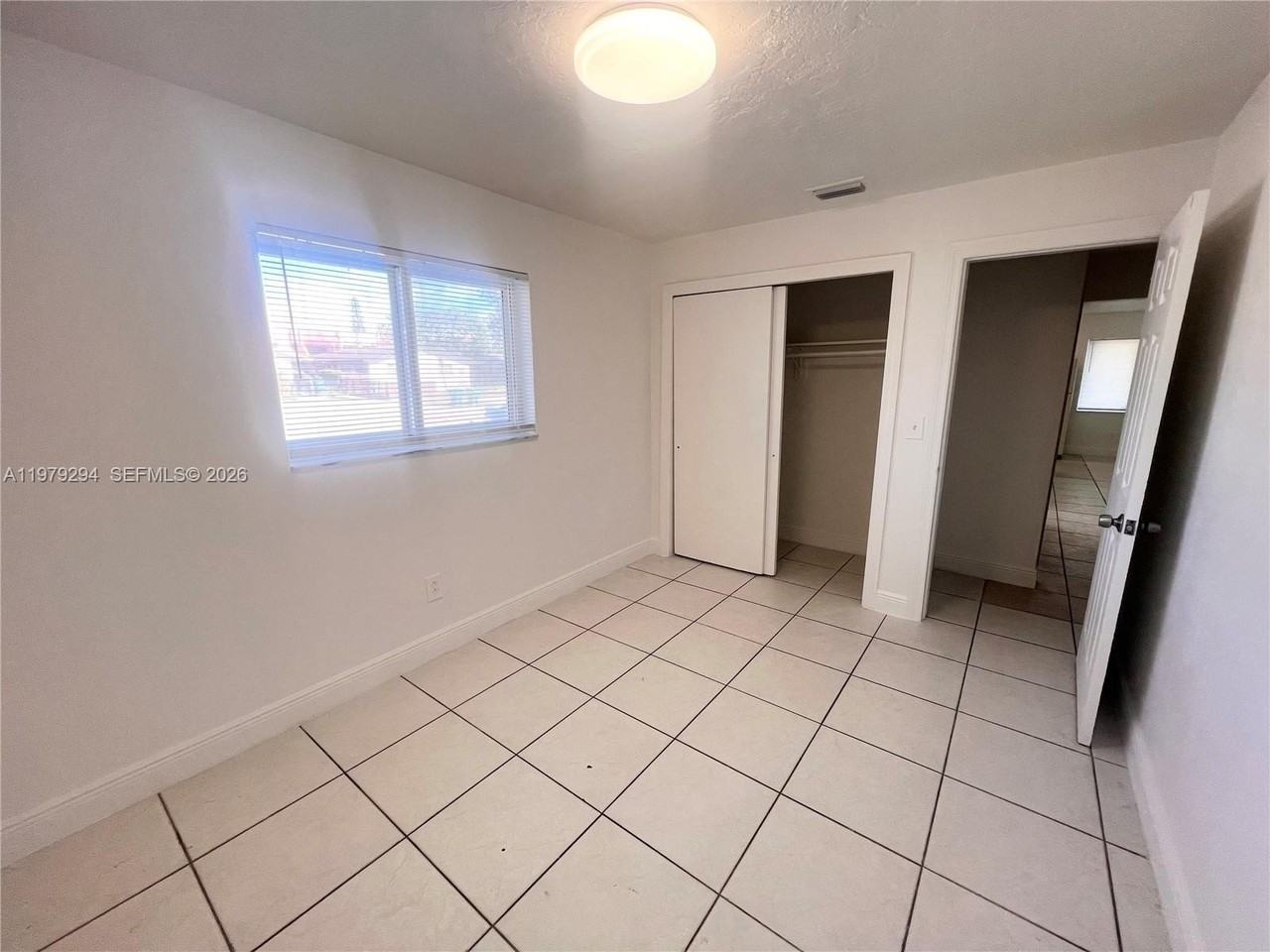 5600 Nw 15th St #9 - Photo 4 of 7