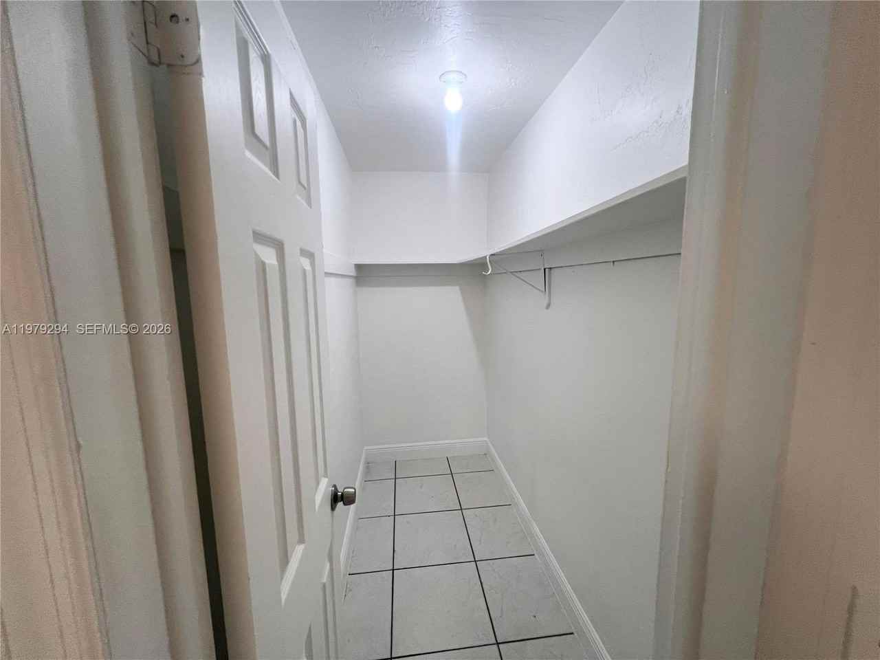 5600 Nw 15th St #9 - Photo 6 of 7