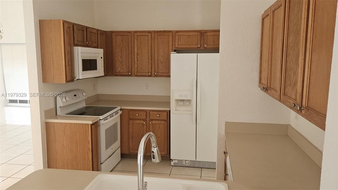 16216 Sw 103rd Ter #16216 - Photo 6 of 19