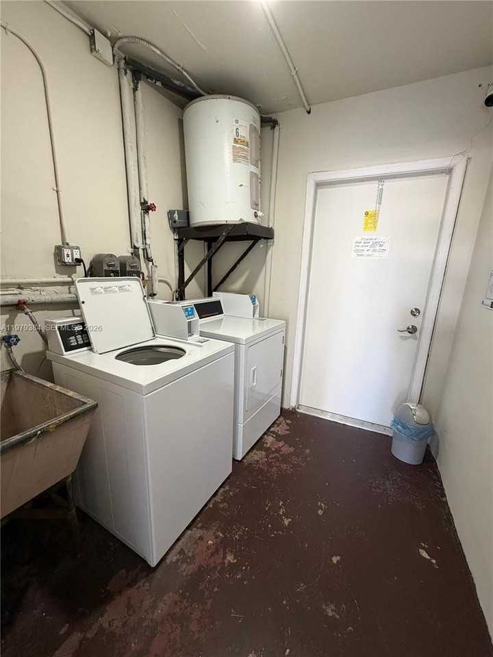 12101 Griffing Blvd #6 - Photo 5 of 7