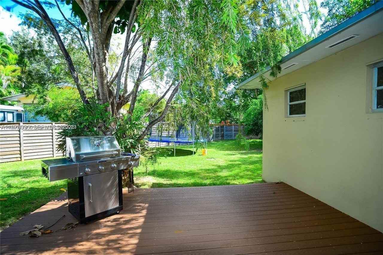 6969 Sw 82nd Ct #MAIN - Photo 5 of 21