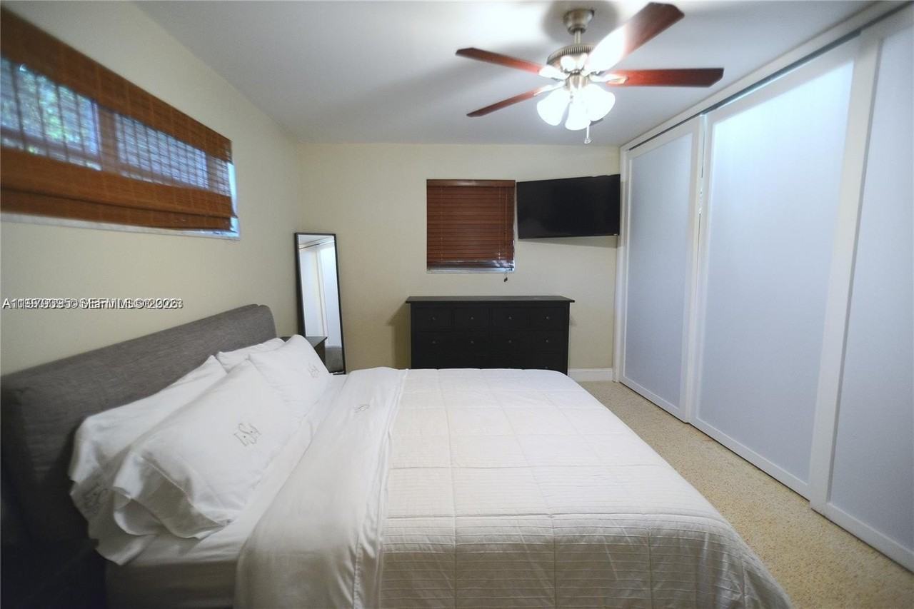 6969 Sw 82nd Ct #MAIN - Photo 6 of 21