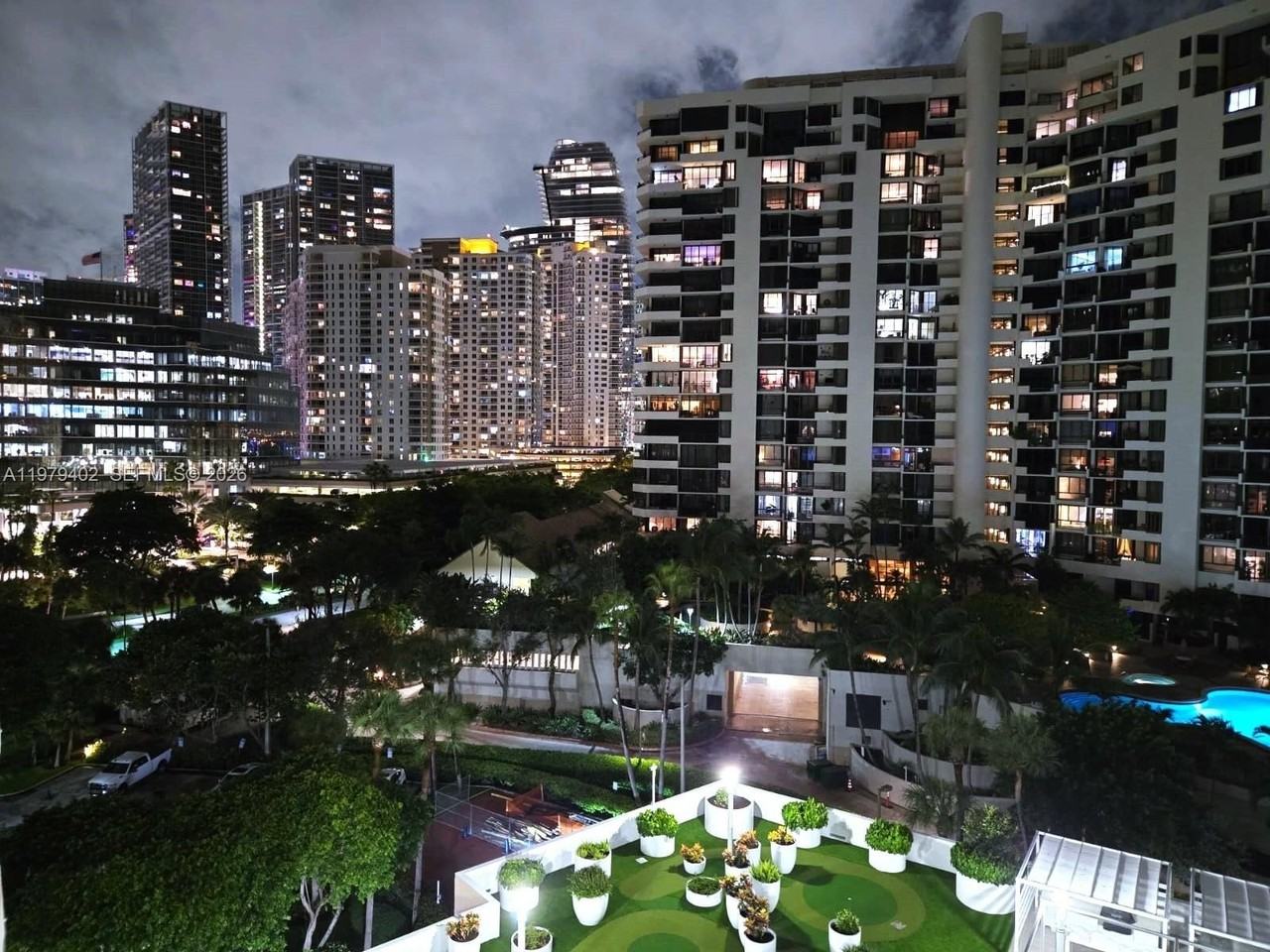 770 Claughton Island Dr #911