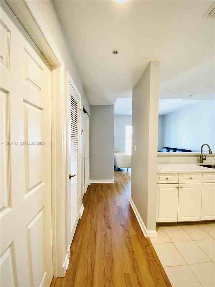 1200 Town Center Dr #422