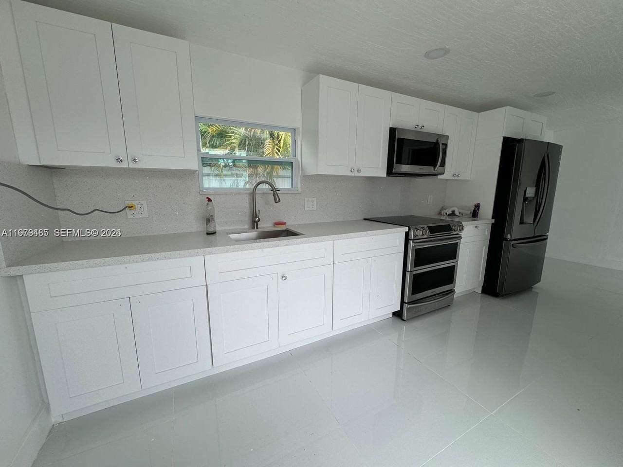 3340 Sw 94th Pl #1 - Photo 6 of 21