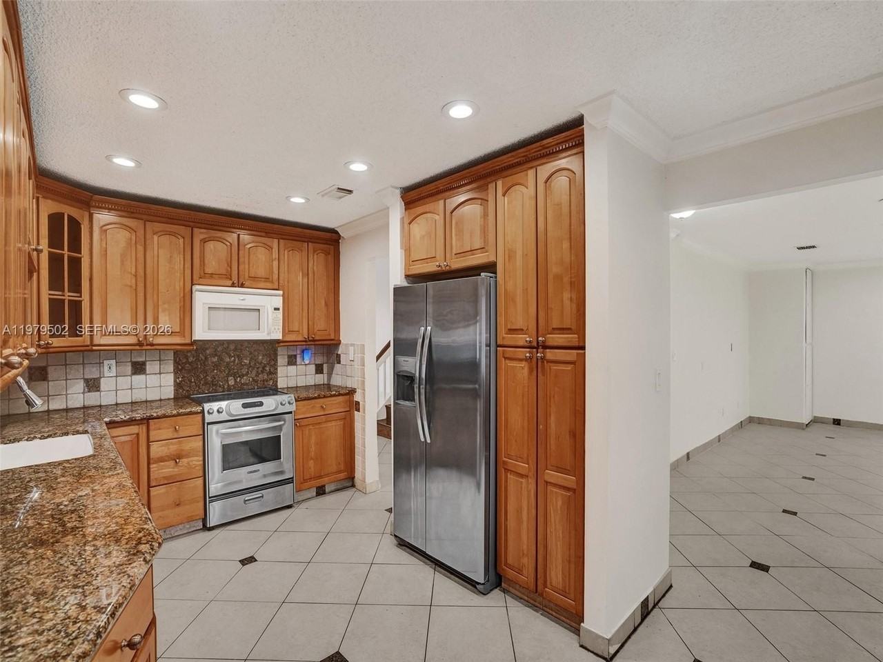 3745 Piccadilly St #114 - Photo 6 of 35