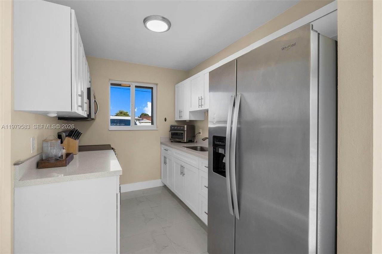 10750 Sw 43rd Ln - Photo 3 of 30