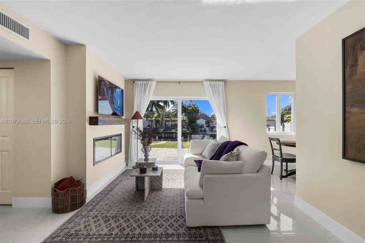 10750 Sw 43rd Ln - Photo 7 of 30