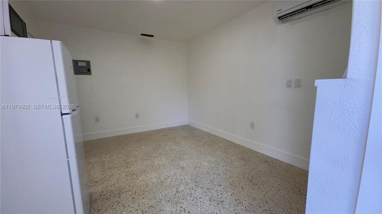 50 Flagami Blvd #50 - Photo 3 of 11