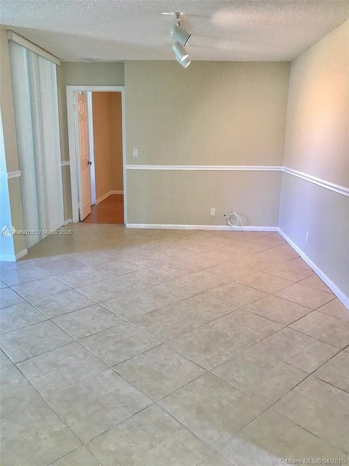 2496 Nw 49th Ter #756 - Photo 4 of 14