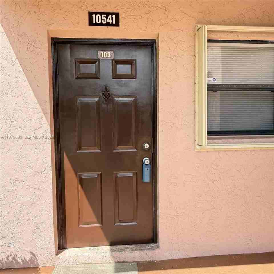 10541 Nw 10th St #103 - Photo 2 of 22