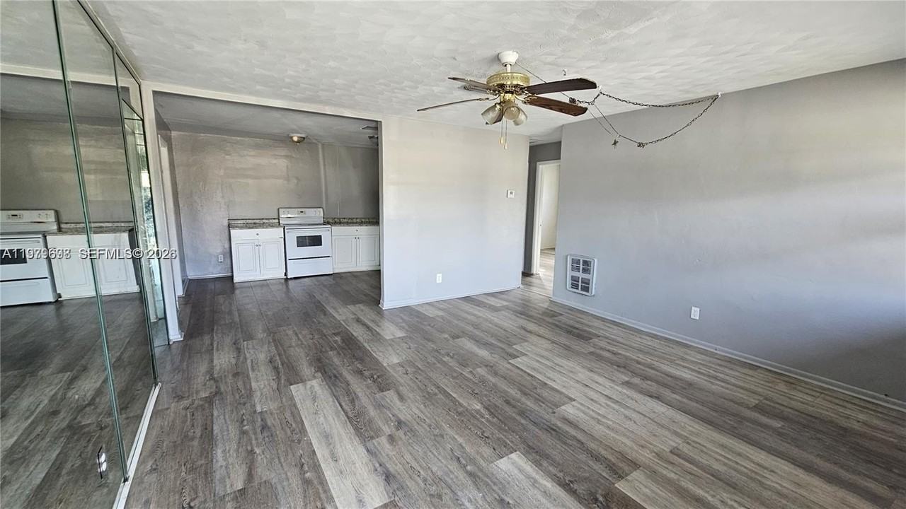 374 Nw 31st Ave - Photo 7 of 28