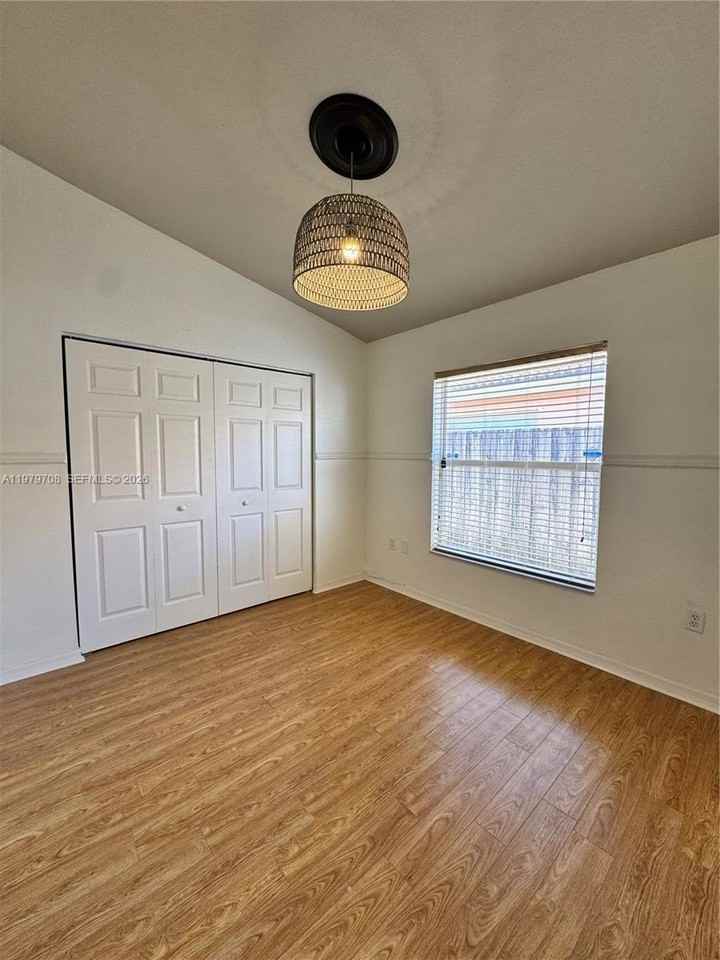 2010 Se 14th St #0 - Photo 3 of 18