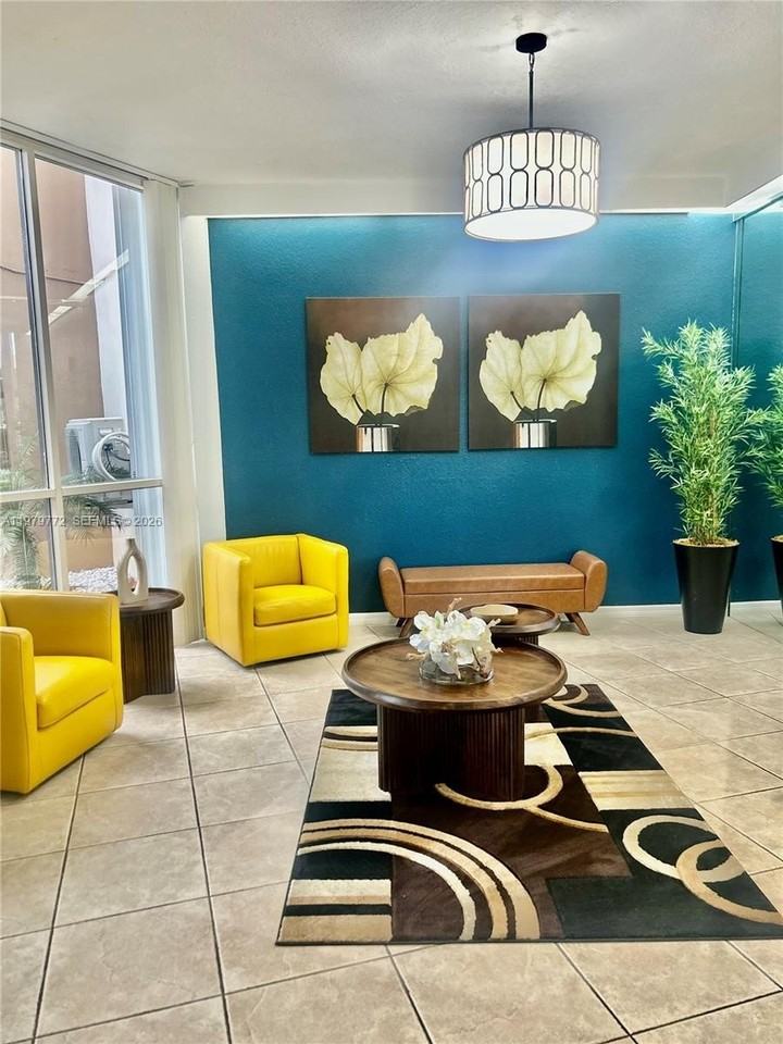 1200 Saint Charles Pl #606 - Photo 4 of 22