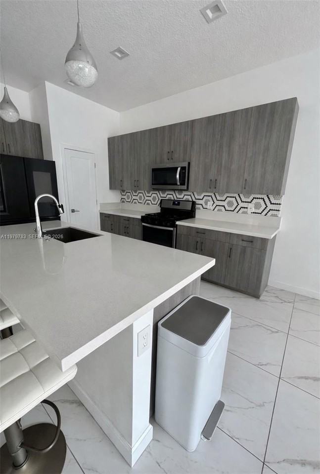 4980 Whispering Way - Photo 4 of 22