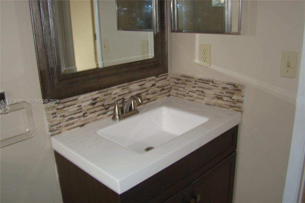 2784 Oakleigh Ln #0 - Photo 7 of 11