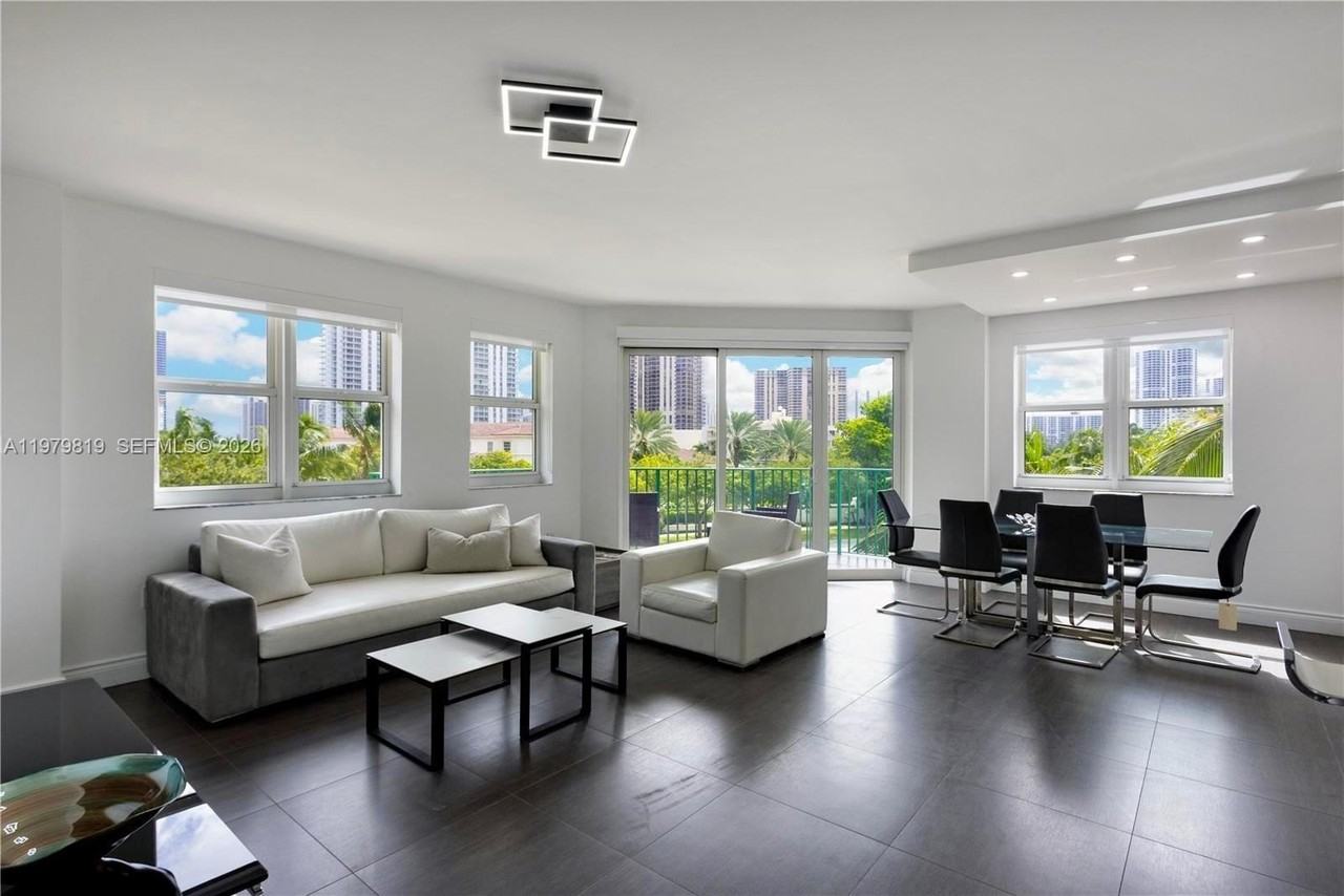 19900 E Country Club Dr #311 - Photo 2 of 17