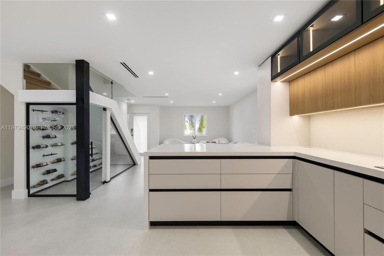 8713 Sw 214th St #8713 - Photo 3 of 10