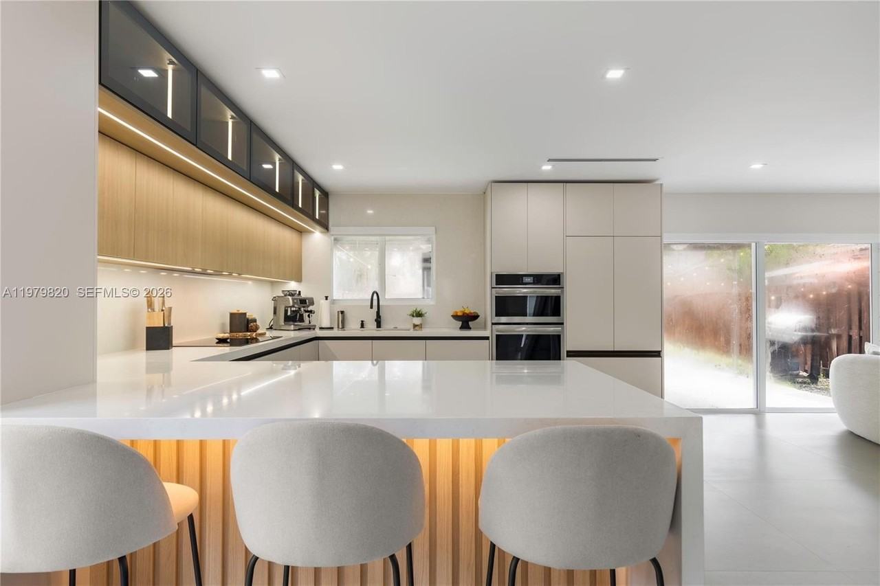 8713 Sw 214th St #8713 - Photo 4 of 10