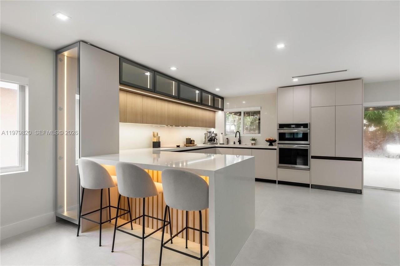 8713 Sw 214th St #8713 - Photo 5 of 10