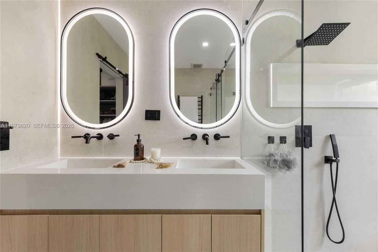 8713 Sw 214th St #8713 - Photo 7 of 10