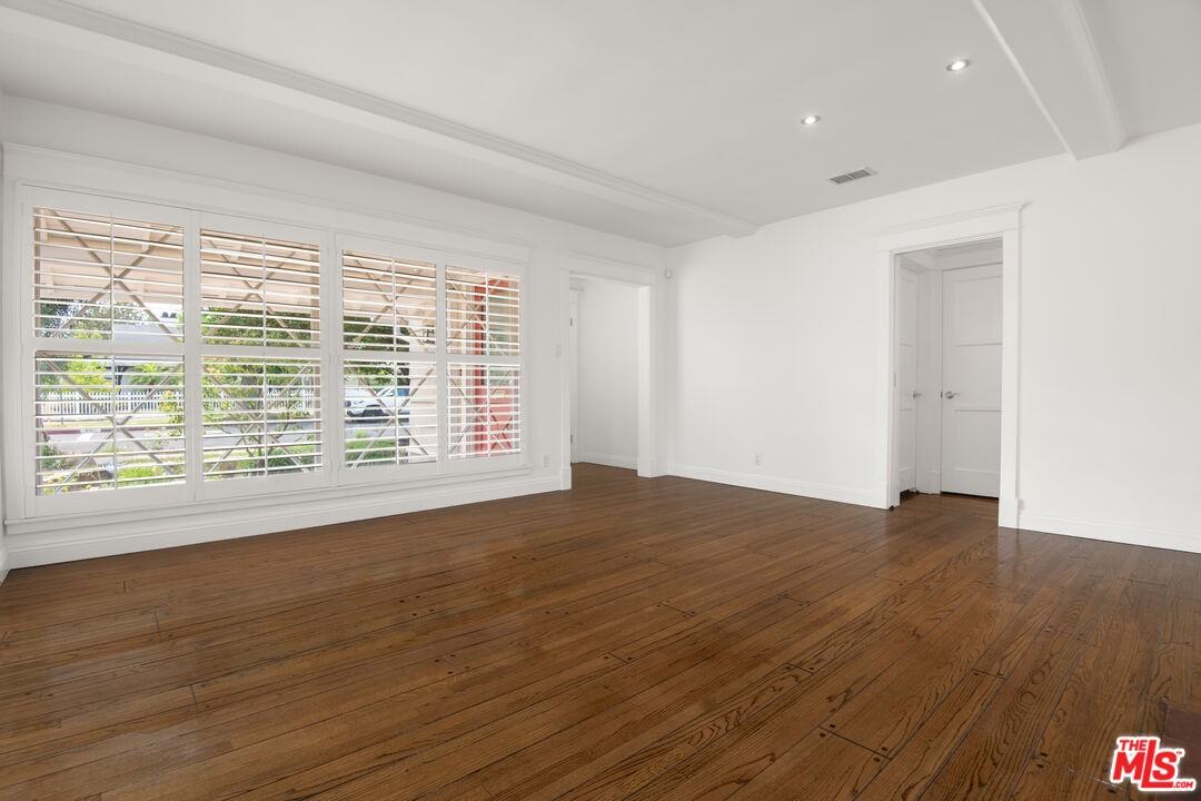 4900 Ethel Ave - Photo 2 of 8