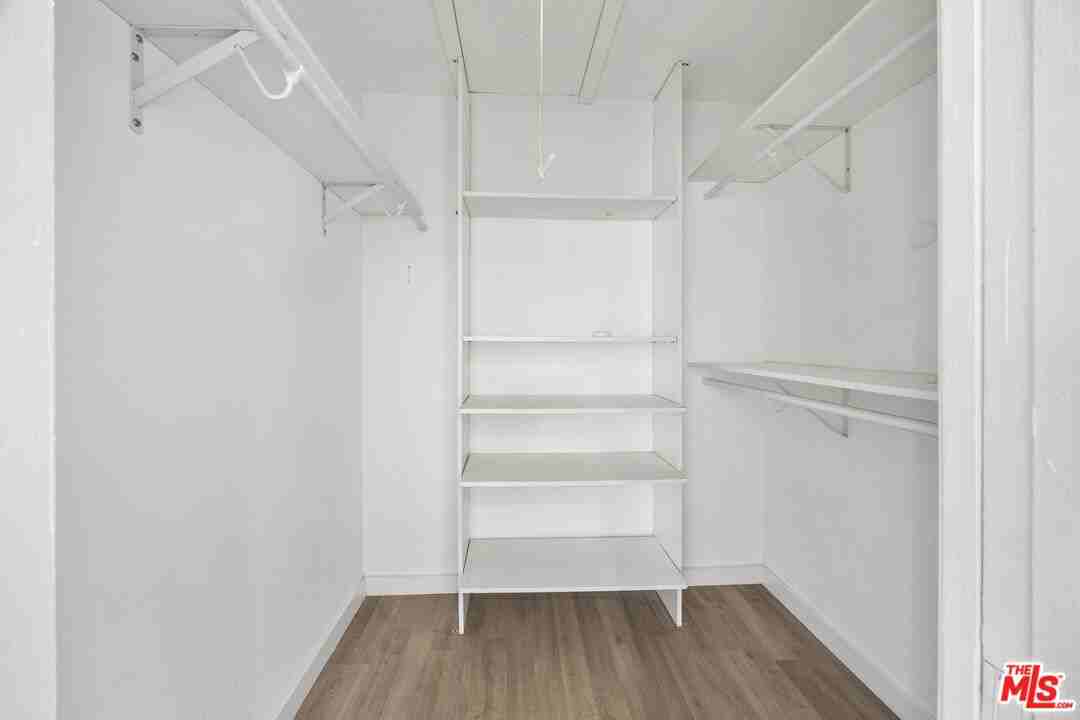 17141 Sherman Way - Photo 5 of 8