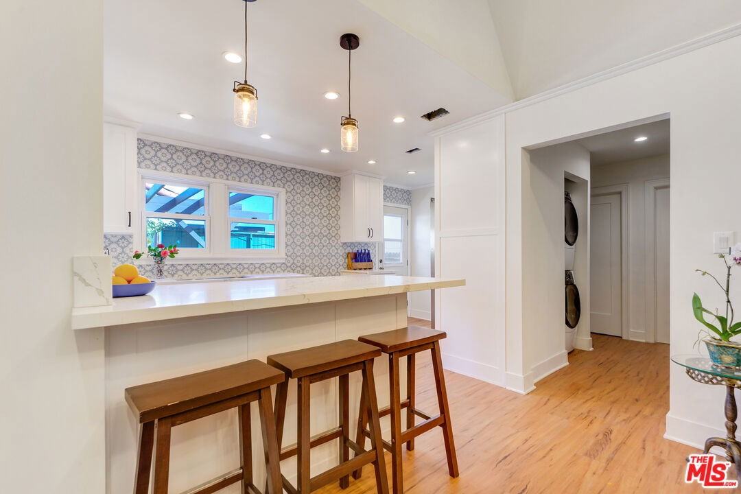 8818 Rosewood Ave - Photo 6 of 8