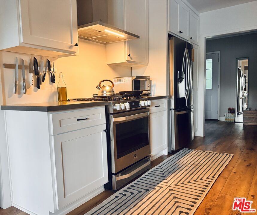 2226 Stanley Hills Dr - Photo 3 of 8